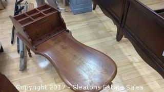 HEAVY VINTAGE COBBLER'S BENCH SIDE TABLE