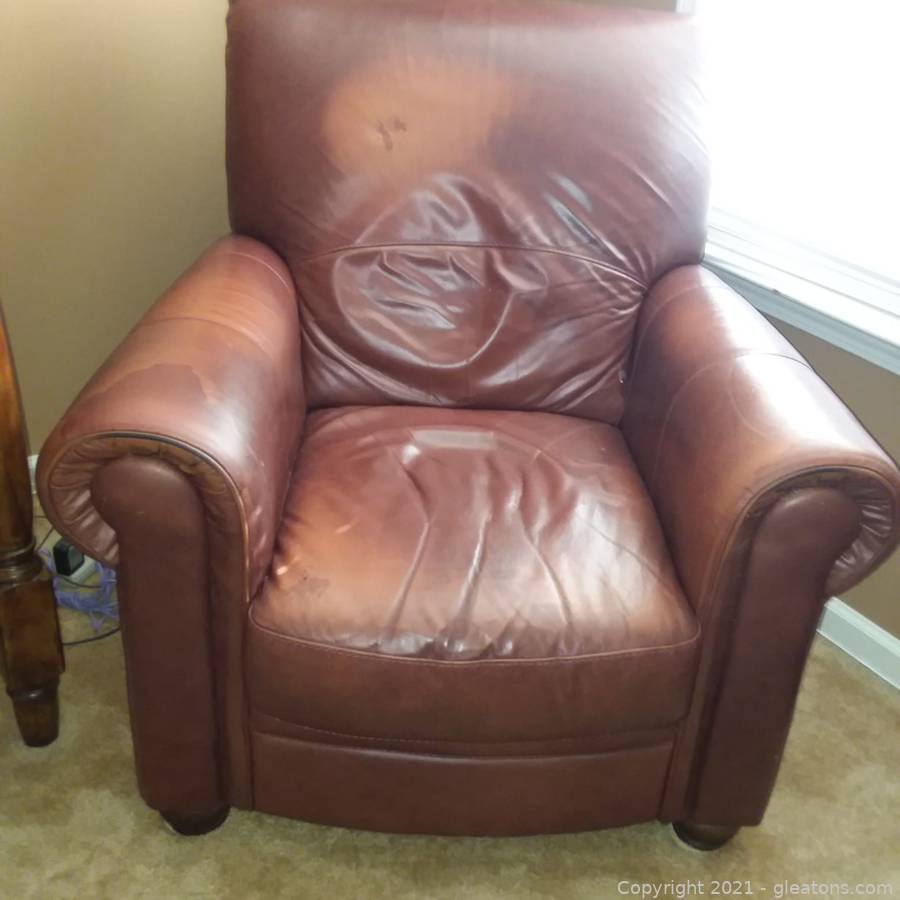 Soft Line S.P.A. Chair and Half Ottoman Auction Gleaton s Metro