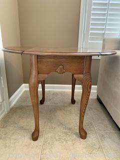 Queen Anne Drop Leaf Side Table 