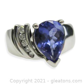 Gorgeous Tanzanite and Diamond Ring in 14kt White Gold 