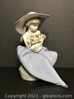 LLADRÓ Porcelain Figurine “Fragrant Bouquet” (5862) with Box 