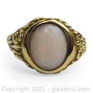 Nice White Agate 14kt Yellow Gold Ring 