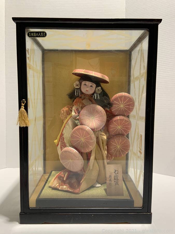Fine Imported Asian Art and Figurines Online Auction