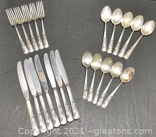 “Bridal Corsage” Flatware by Harmony House (22pc)