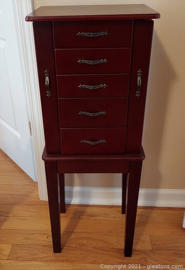 Deluxe Downsizing Sale in Fayetteville - Estate Sale and Online Auction