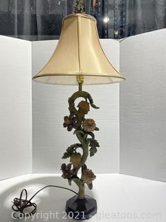 Adorable Flower Sculpture Table Lamp 