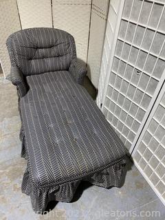 Very Cute Chevron Patterned Chaise Lounge 