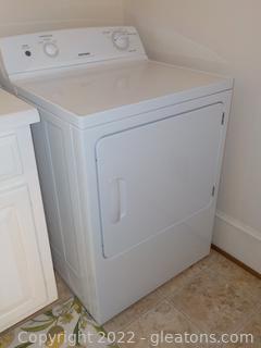 Hot Point White Clothes Dryer (Electric)
