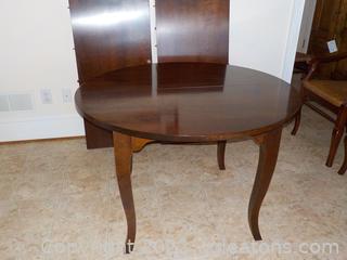 High-End Mahogany Breakfast Table-Includes Two Leaves
