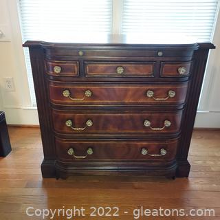 Stunning Monarch George II Bow Front Chest of Drawers