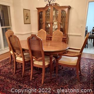 Mid Century Heritage Pecan Finish Table with 6 Chairs – has 2 leaves