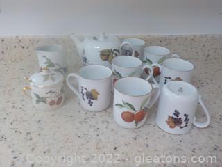 10 Piece Set of Royal Worcester Gold Evesham Mugs and Service Pieces 