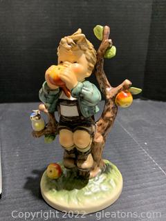 Hummel Figurine “An Apple A Day” No.403 