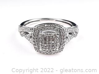 Pretty 10kt White Gold Diamond Ring Size 7
