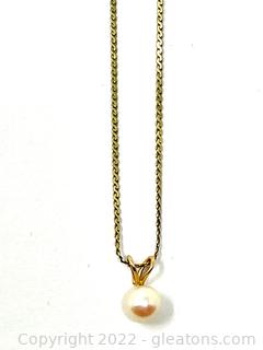 Classic Single Pearl Necklace 14kt Gold 