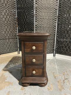 Haverty Furniture 3 Drawer End Table 