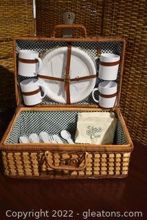 Vintage Wicker Picnic Basket with Plates, Cups & Utensils Service for 4 
