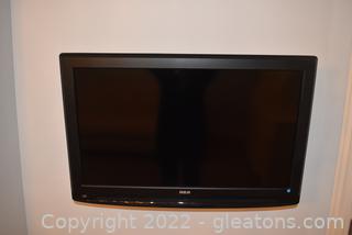RCA 32” Flat Screen with Wall Mount