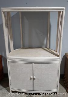 White Wicker Occasional Display Cabinet 