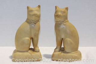 Vintage Style Pair of Ceramic Cats 