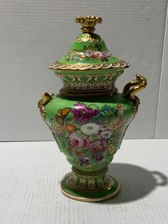 Copeland Garrett Lidded Potpourri Vase with Gold Guilding