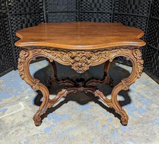 Splendid Carved Antique Rococo Serpentine Table 