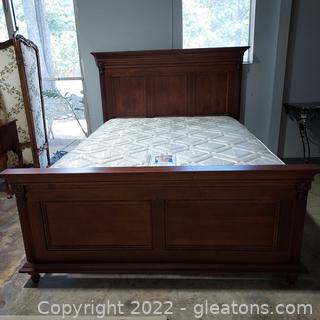 Lovely Queen Size Panel Bed (Includes mattress and Box Springs) 