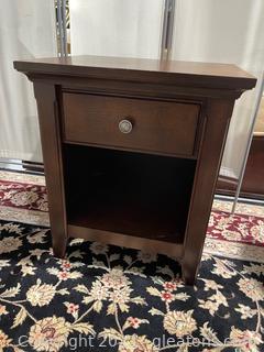 Nice Brown Wood Bed Side Table W/1 Drawer & Open Storage 