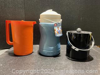 Tupperware & Igloo Plus and Ice Bucket (lot of 3) 