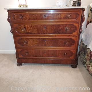 Gorgeous Antique Victorian Marble Top 4 Drawer Chest (Items on Top Not Included)upstairs