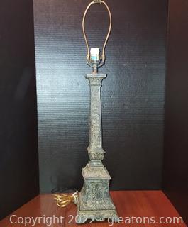 Lovely Metal Hotel Style Table Lamp 