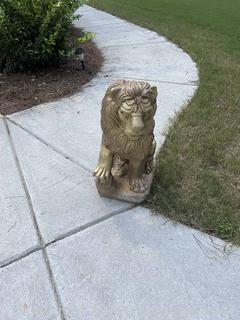2 Cement Facing Lions