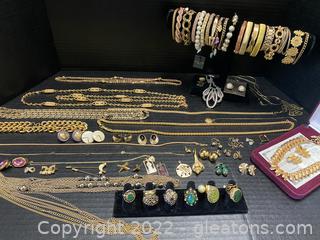 Gold Tone Fashion Jewelry Lot 