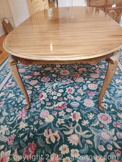 Traditional Queen Anne Oval Table (has 1 leaf)