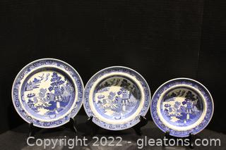 “Willow” of Etruria, Wedgwood 3 Piece Set (Soup Plate & 2 Bowls)