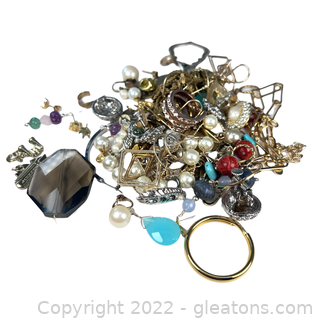 Bag of Miscellaneous Costume Jewelry 