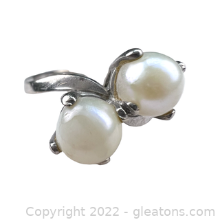 10kt White Gold Bypass Style Pearl Ring 
