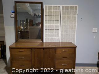 Mid-Century Modern Dresser with Mirror-Broyhill Saga
