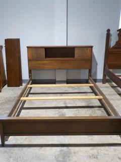 Mid-Century Modern Full Size Bed with Headboard, Footboard and 2 Slats Broyhill Saga