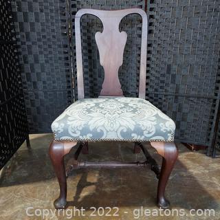 Mahogany Queen Anne Dining Room/Accent Chair