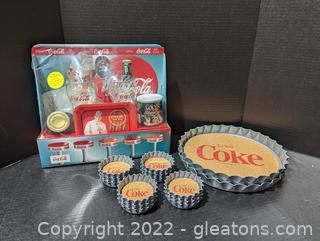 Coca-Cola Bottle Cap Plastic Cork Board Trays (2) & Coasters (12) plus Coke Sunday Shop Gift