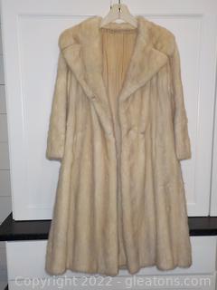 Coat Length, Fur Coat (Mink?) Size S-M 