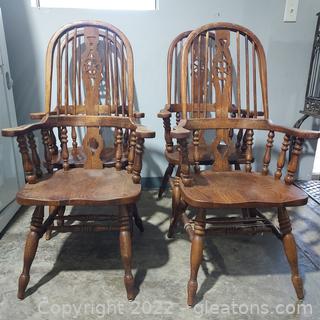 Set of 4 Charming Wagon Wheel Windsor Style Chairs