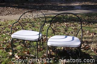 2 Aluminum Outdoor Chairs with Cushions 