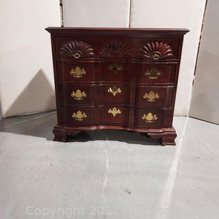 Nice Lineage 4 Drawer Chest 