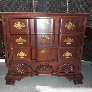 Nice Lineage 4 Drawer Chest