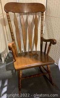 Traditional Solid Wood Rocking Chair 