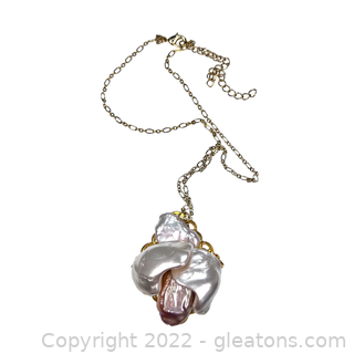 Beautiful Baroque Pearl Pendant with Chain