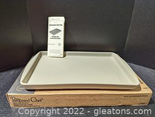 The Pampered Chef Stoneware Pan, New in Box 