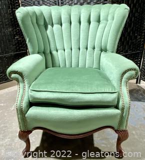 Traditional Channel Back Upholstered Chair 